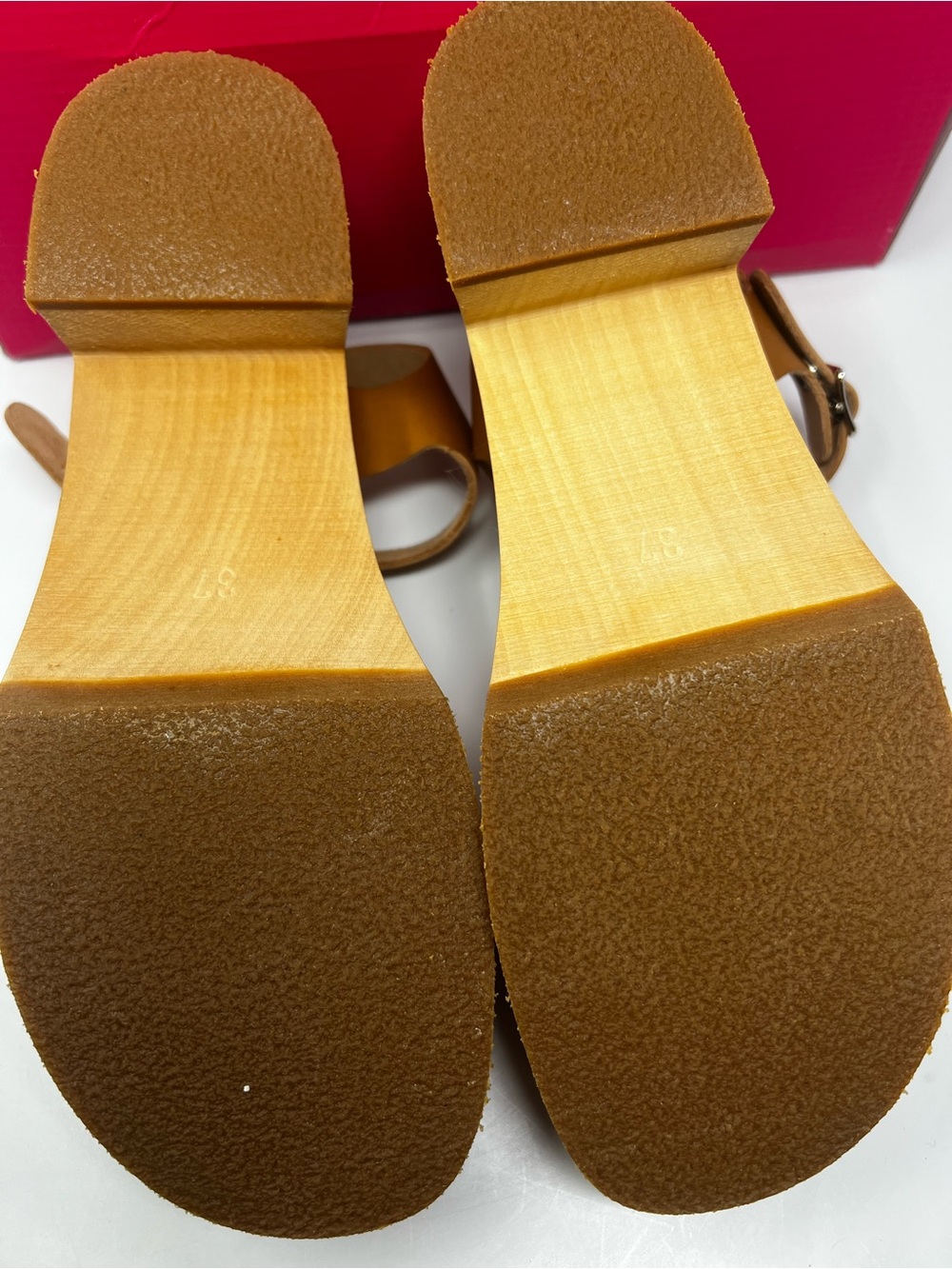 Swedish Hasbeens New Covered Clog
Size 6.5 - Picture 7 of 10